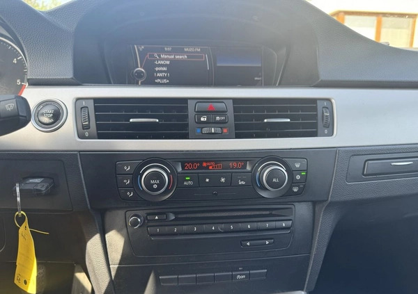 BMW Seria 3 cena 24900 przebieg: 182000, rok produkcji 2011 z Tuszyn małe 781